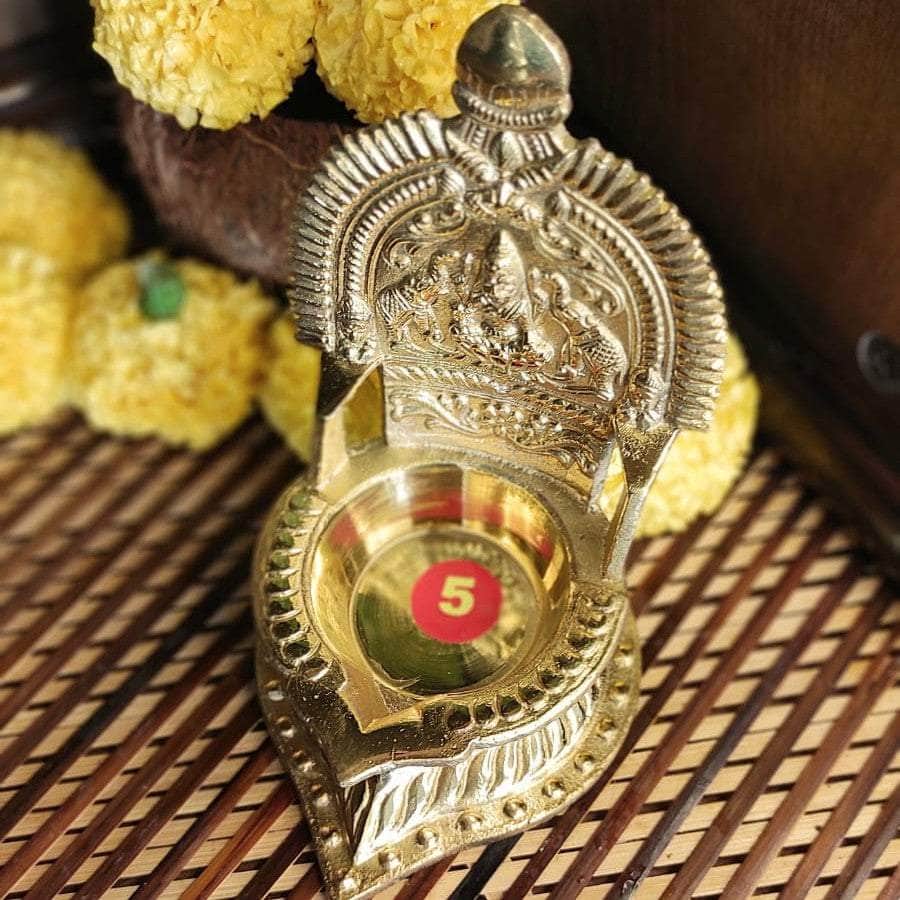 PujaCraft Brass Kamakshi Deepam | Kamakshi Amma Vilakku (Pooja Vilakku , Height: 14cm , Width: 10cm , Weight: 413 Gram)
