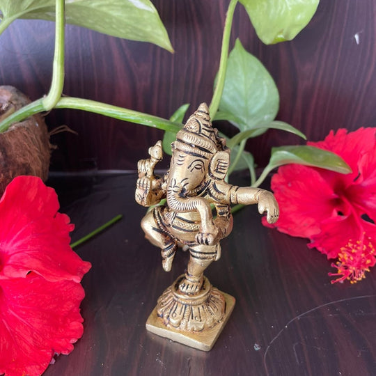 PujaCraft Brass Dancing Ganesha Statue | Ganapati Idol ( Width: 7cm, Height: 10cm, Weight: 272 Grams )