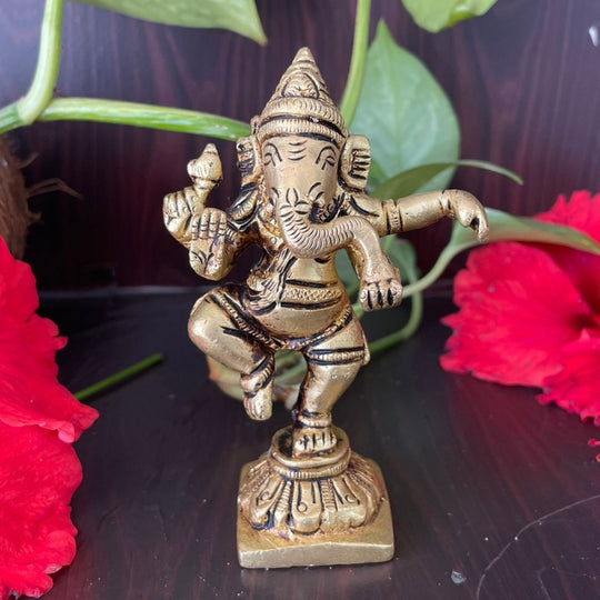 PujaCraft Brass Dancing Ganesha Statue | Ganapati Idol ( Width: 7cm, Height: 10cm, Weight: 272 Grams )