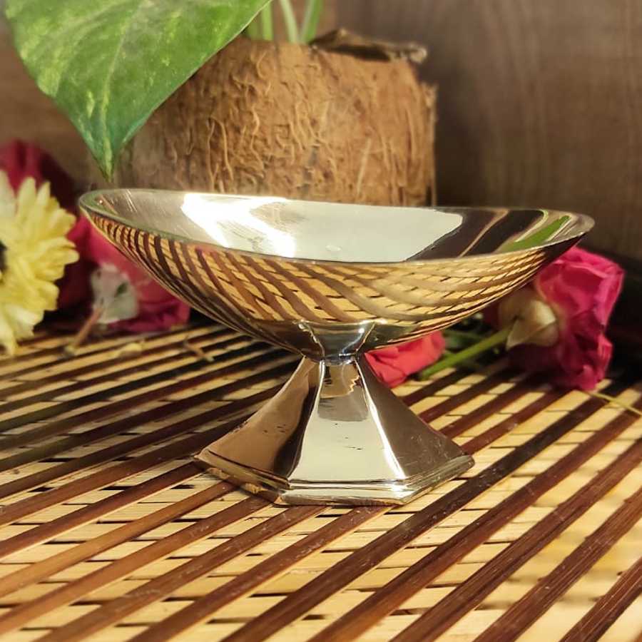 PujaCraft Brass Traditional Plain Vibuti Stand (Boat)  (Antique Stand , Height: 5cm , Width: 6cm , Weight: 135 Gram)