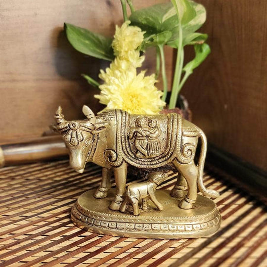 PujaCraft Brass kamdhenu Cow Idol ( Radhakrishna ) (Width: 12cm, Height: 8cm, Weight: 1032 Grams)