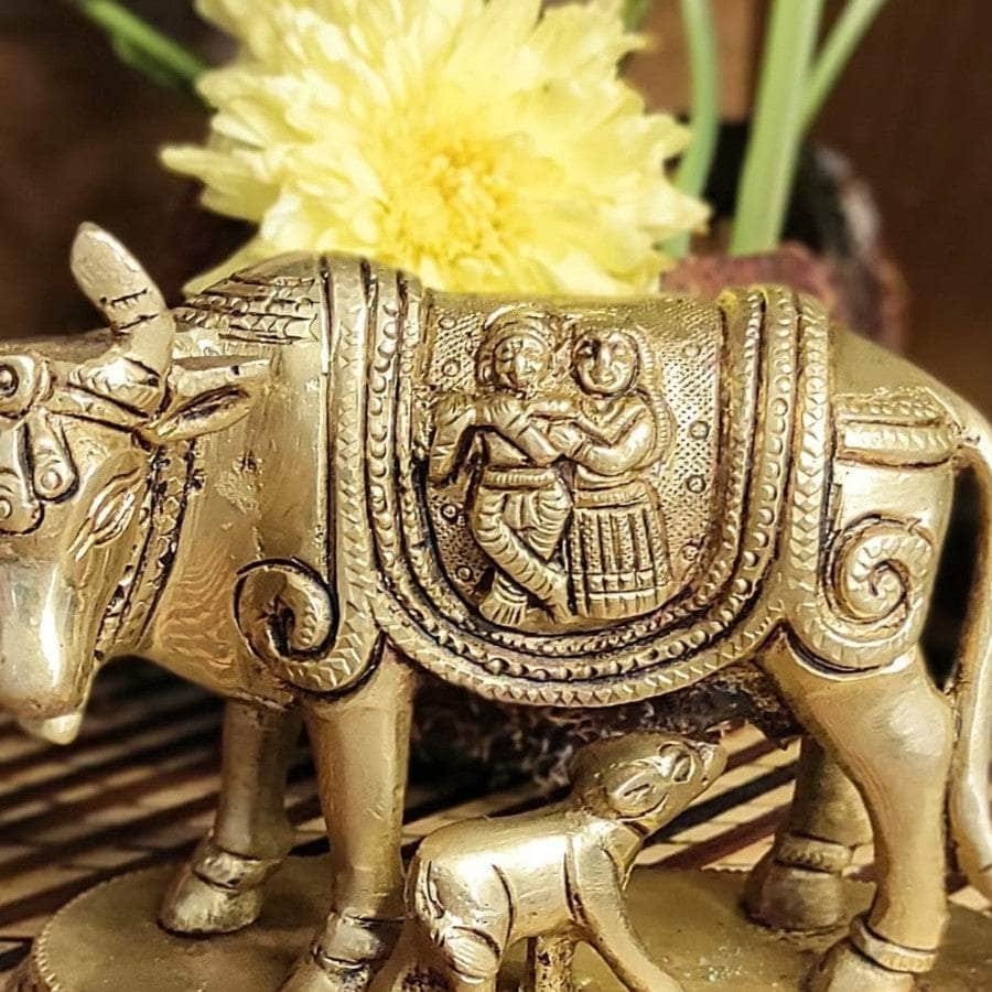 PujaCraft Brass kamdhenu Cow Idol ( Radhakrishna ) (Width: 12cm, Height: 8cm, Weight: 1032 Grams)