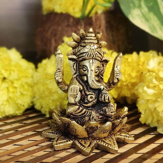 PujaCraft Brass Kamal Ganesha Idol ( Height: 7cm , Width: 6cm ,Weight : 310 Gram)