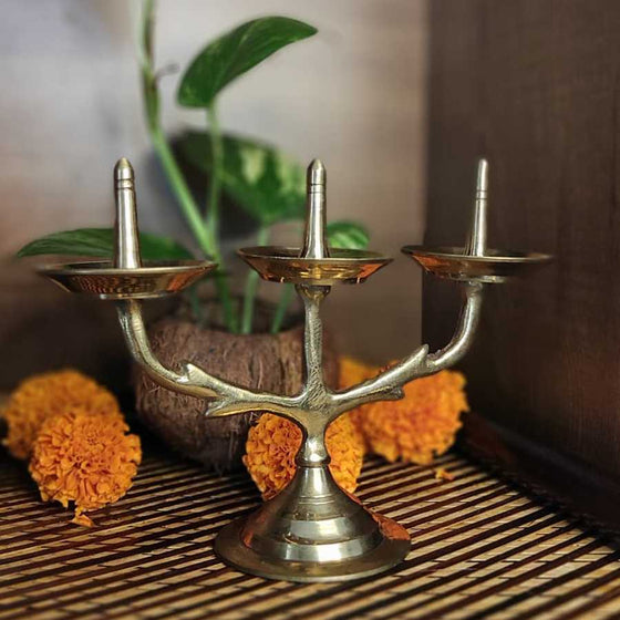 PujaCraft Brass Kerala Traditional Ayyapan Kavara Vilakku (Heavy and traditional, Height: 16cm , Width: 21cm , Weight: 435 Gram)