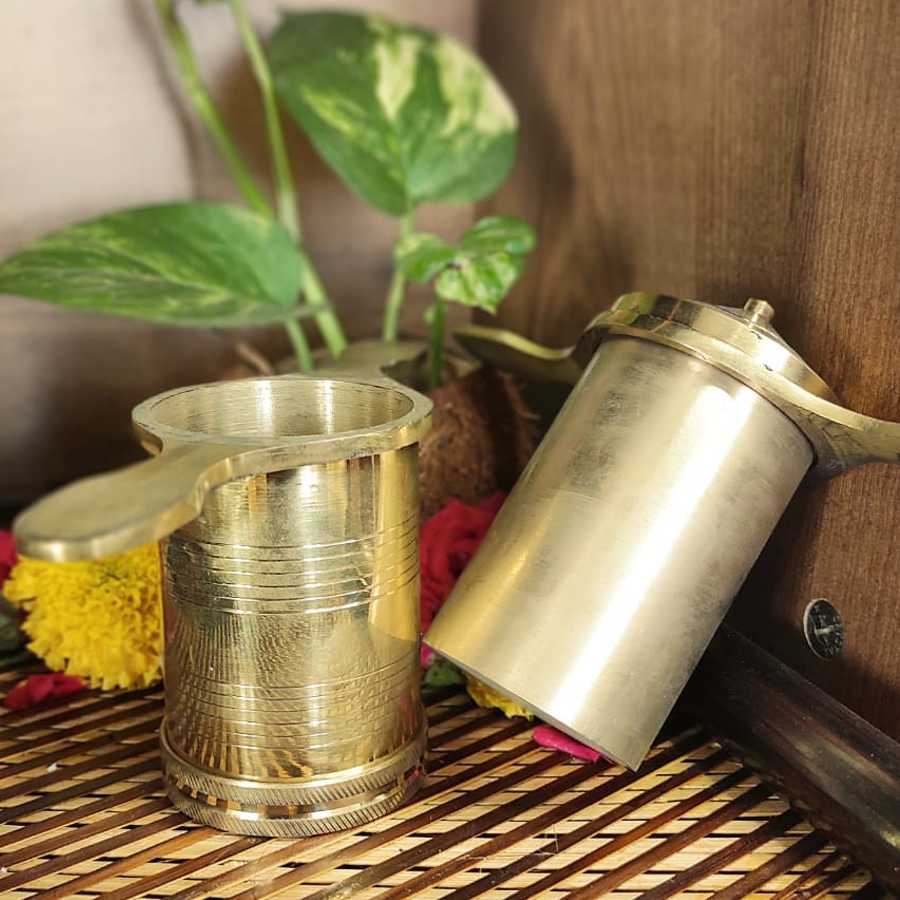 PujaCraft Brass Traditional Pressing Muruku Sav Sancha (Traditional Method, Height: 11cm , Width: 19cm , Weight: 670 Gram)